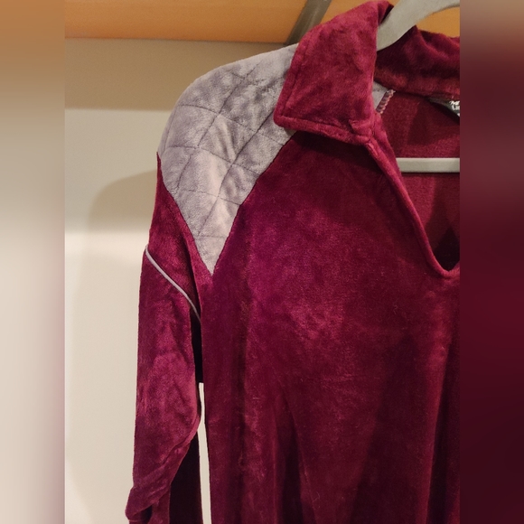 Vintage Velour L/M Landmark Maroon Collared Sweatshirt - Picture 4 of 5